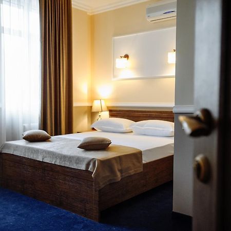 Astoria Hotell Chisinau Eksteriør bilde