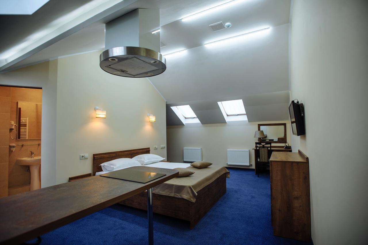Astoria Hotell Chisinau Eksteriør bilde