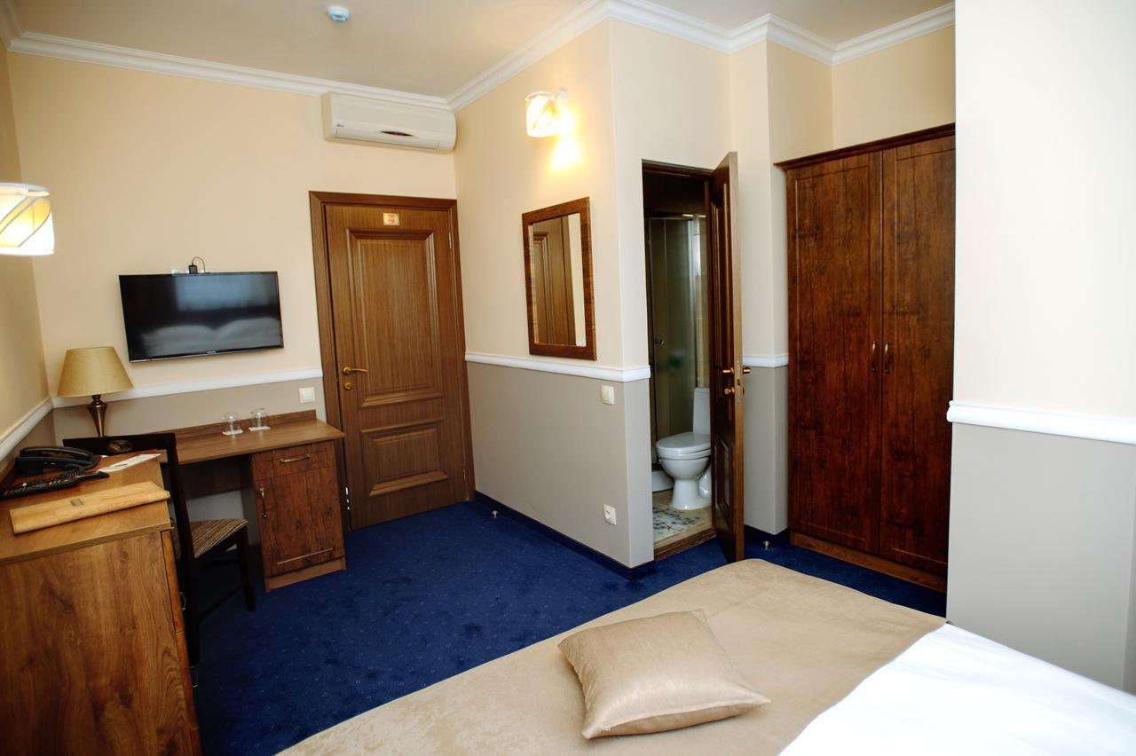 Astoria Hotell Chisinau Eksteriør bilde