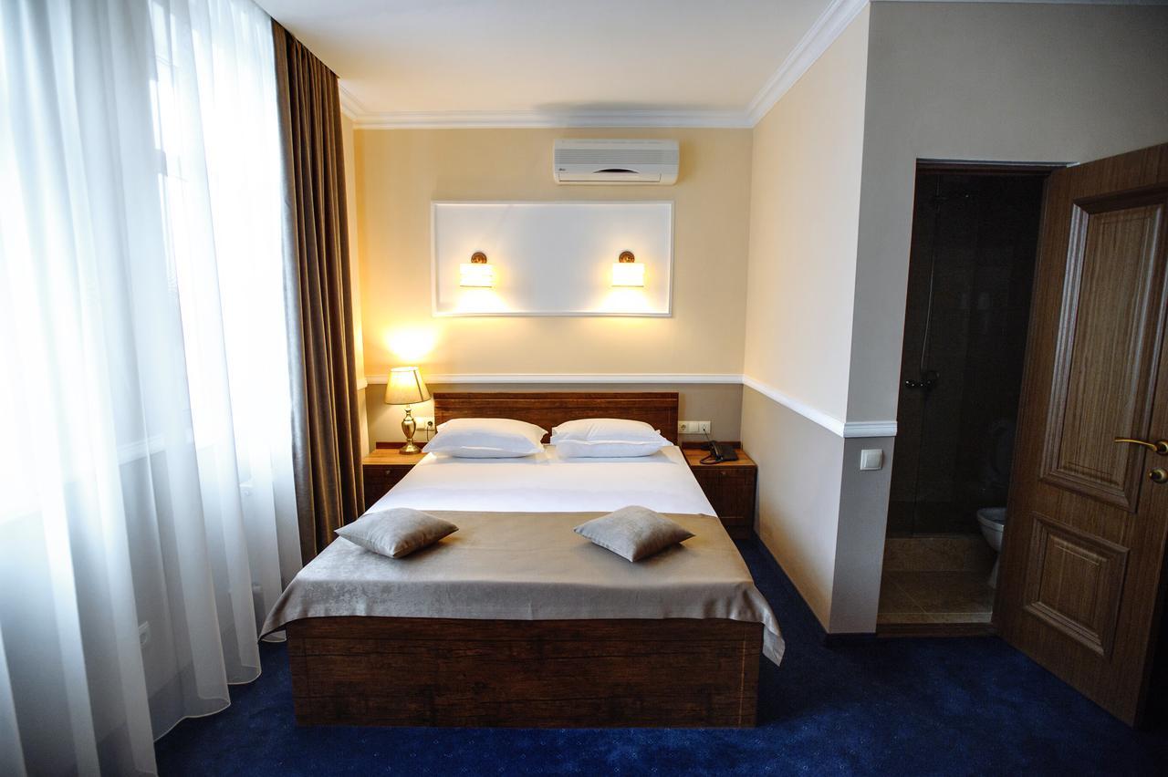 Astoria Hotell Chisinau Eksteriør bilde
